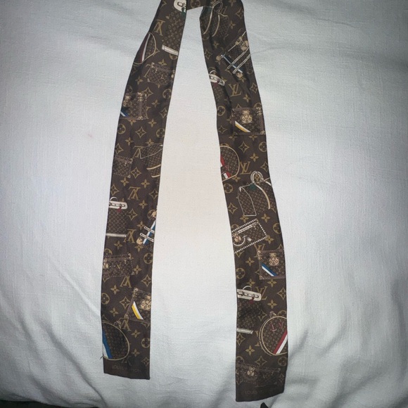 Louis Vuitton RARE logomania silk BANDEAU - Picture 5 of 7